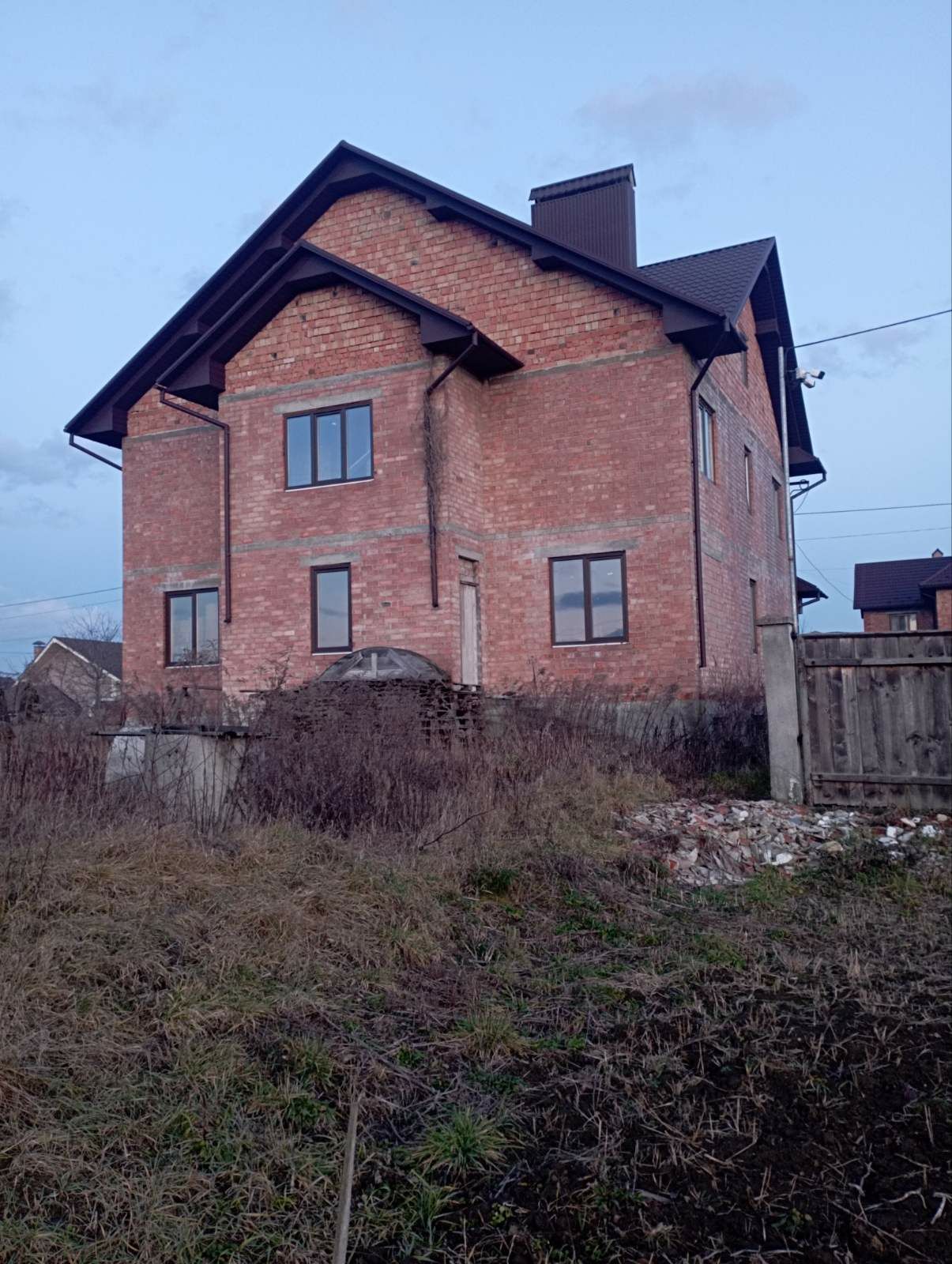 Будинок двоповерховий недобудований, район бару "Світанок" Ленківці