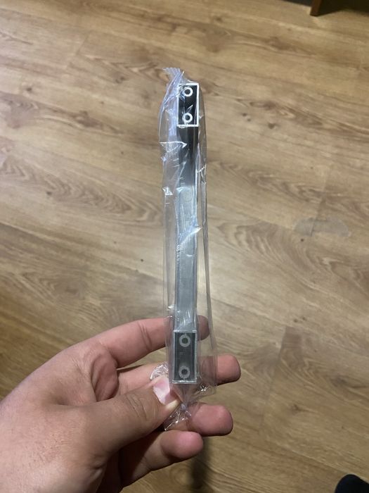 Пластикові ручки для кухонних шаф