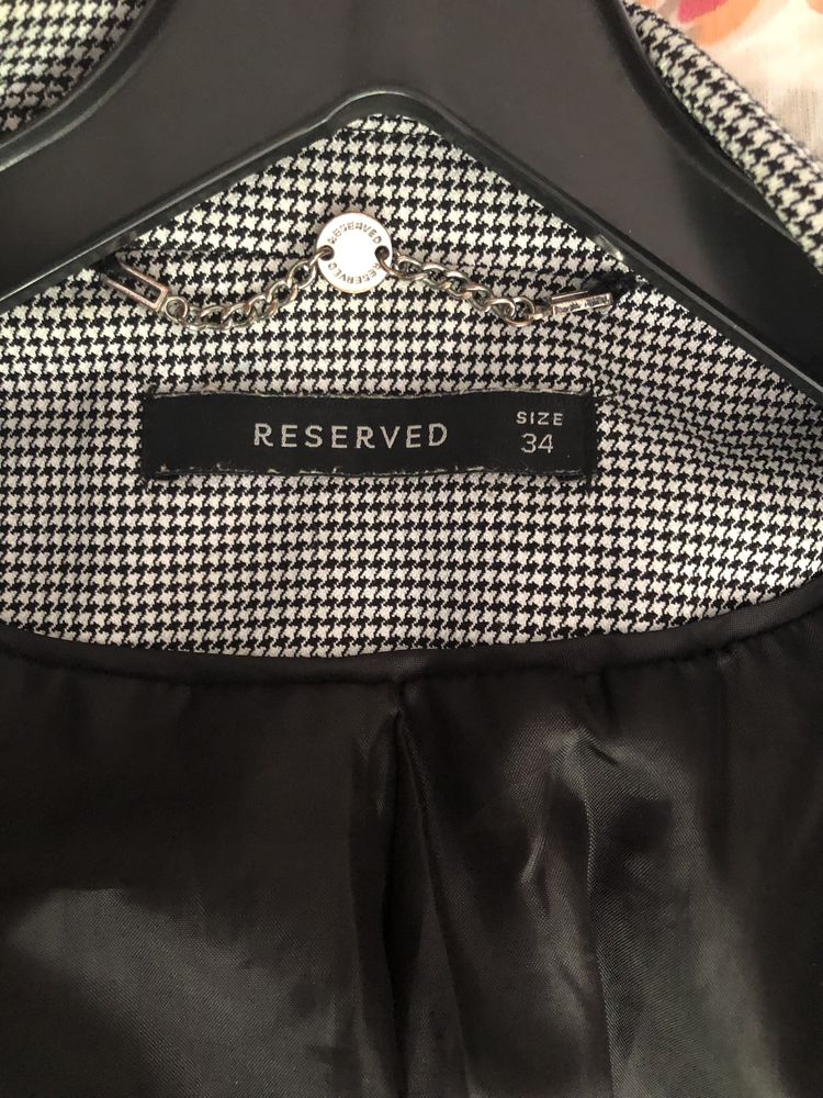 Reserved marynarka 34 w pepitkę z falbanka z tyłu  stan idealny