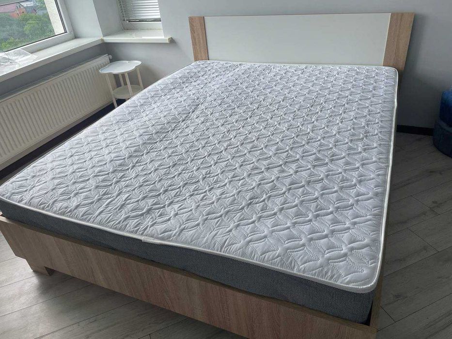 Надійне двоспальне ліжко Нове ліжко з матрацом