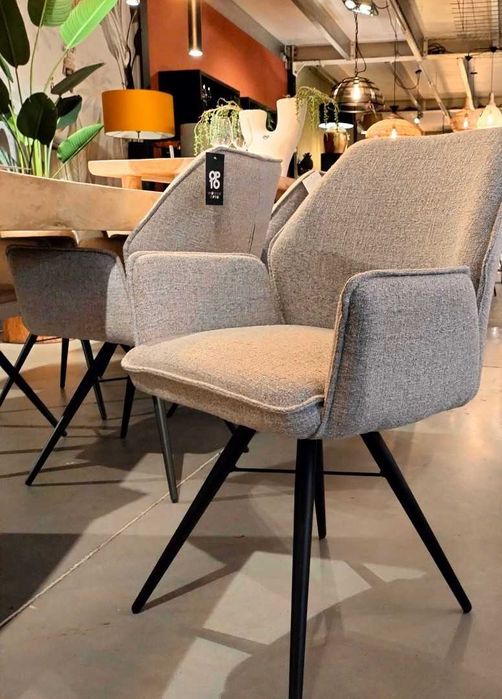 Krzesło tapicerowane , metalowy stelaż ,producent ,tkaniny do wyboru