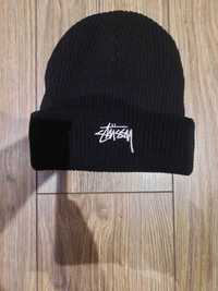 Czarna czapka Stussy