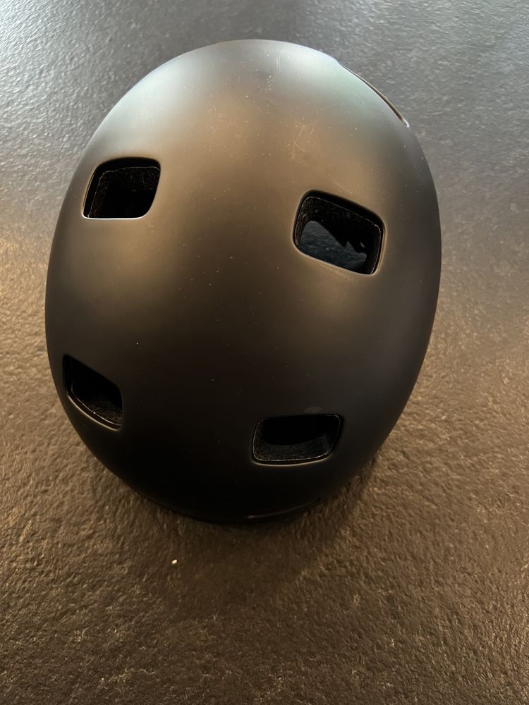 Kask rowerowy firmy Poc model Crane k. matt black