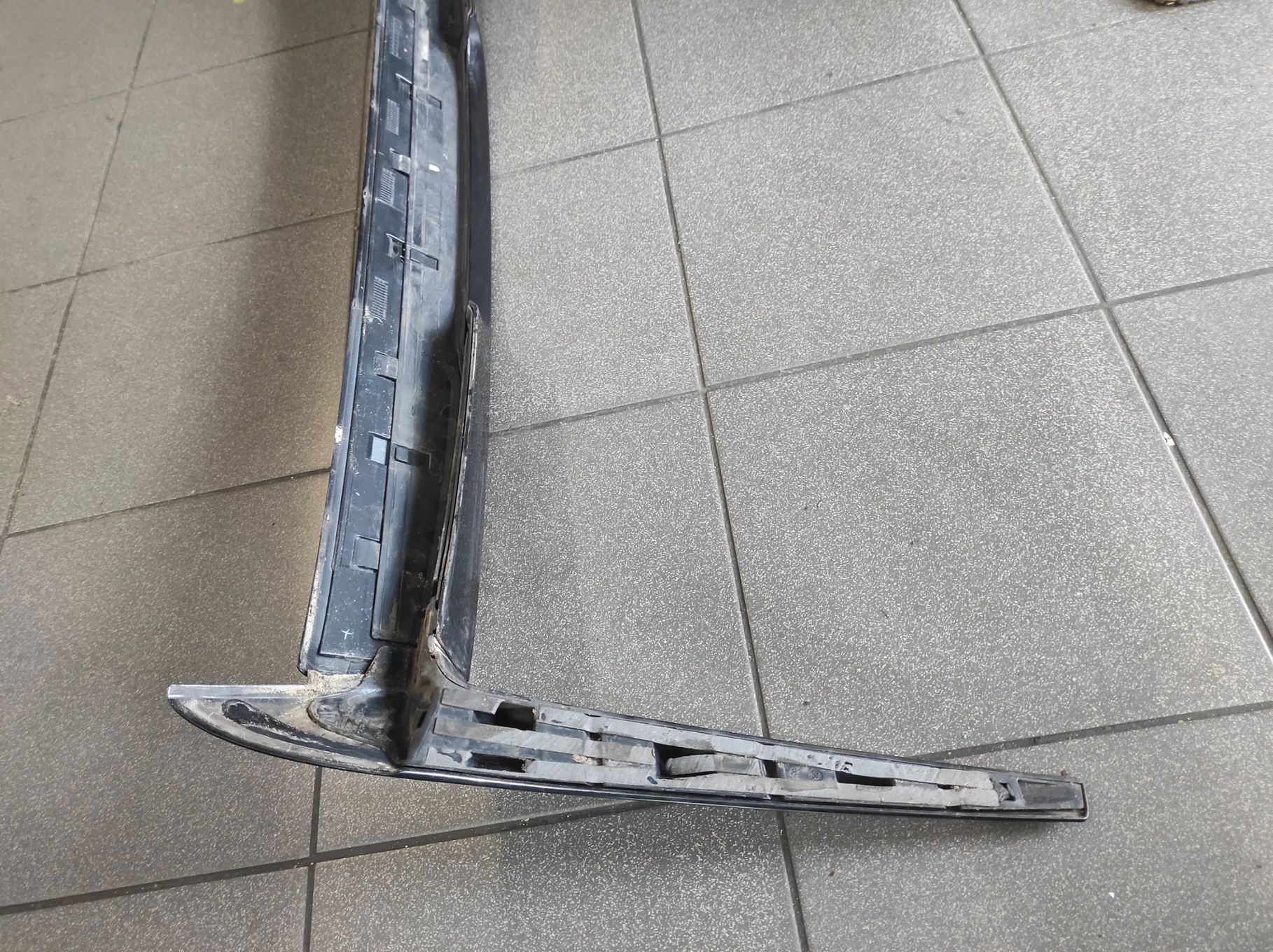 SPOJLER SPOILER LOTKA DASZEK TYLNEJ KLAPY OE VW POLO 5 6R BLUEMOTION 6R6827567 6R6805946 6R6805945 WYSYŁKA !!!!