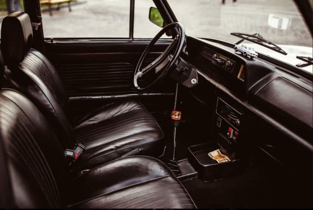 Auto do ślubu Fiat125p