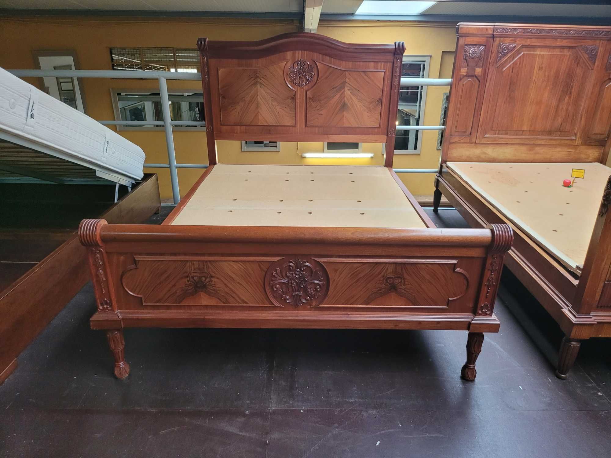 Cama em madeira com estrado - Bom estrado geral