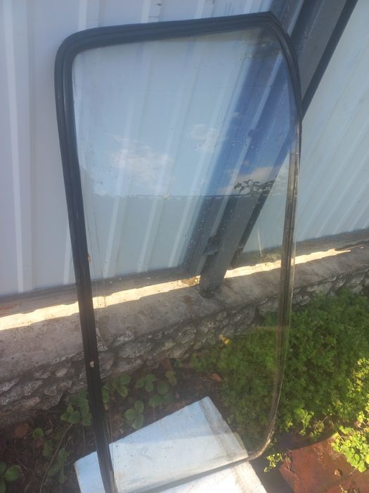 Скло заднє на ваз 2101-07