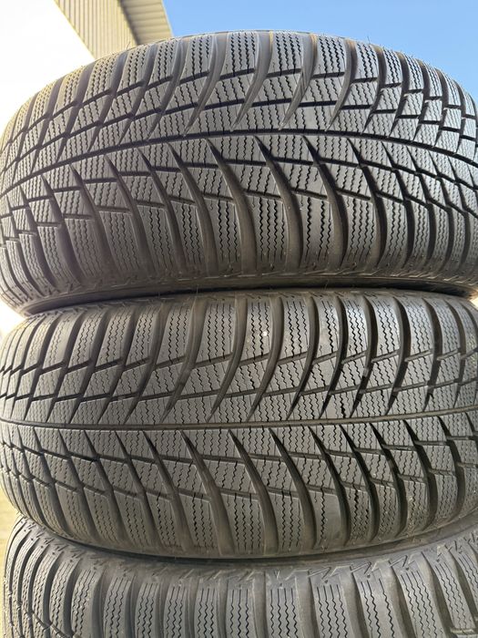 205/55/16 Bridgetsone Blizzak LM001