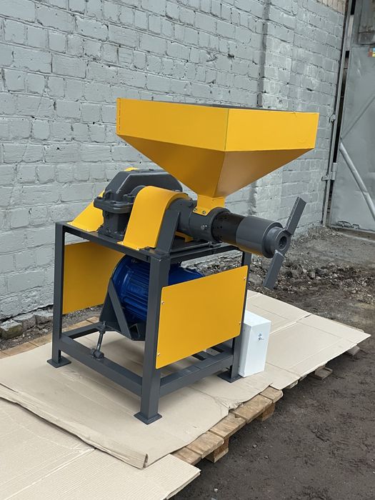 Маслопресс МП-100. Маслопрес шнековый, холодного отжима. Олійниця.