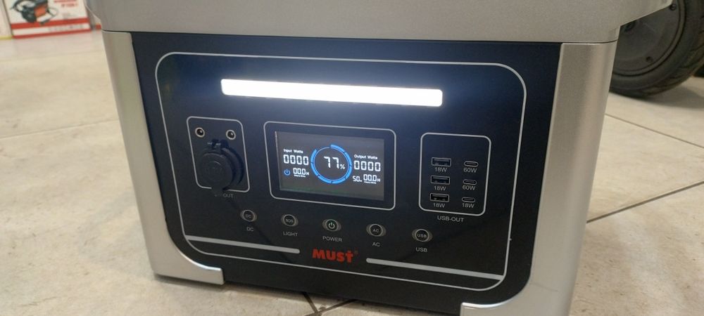 Зарядна станція резервного живлення Must EM1024S