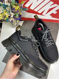 Оригінальні туфлі dr martens