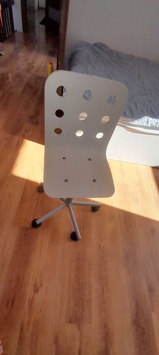 Krzeslo biurowe dziecięce  ikea Jules
