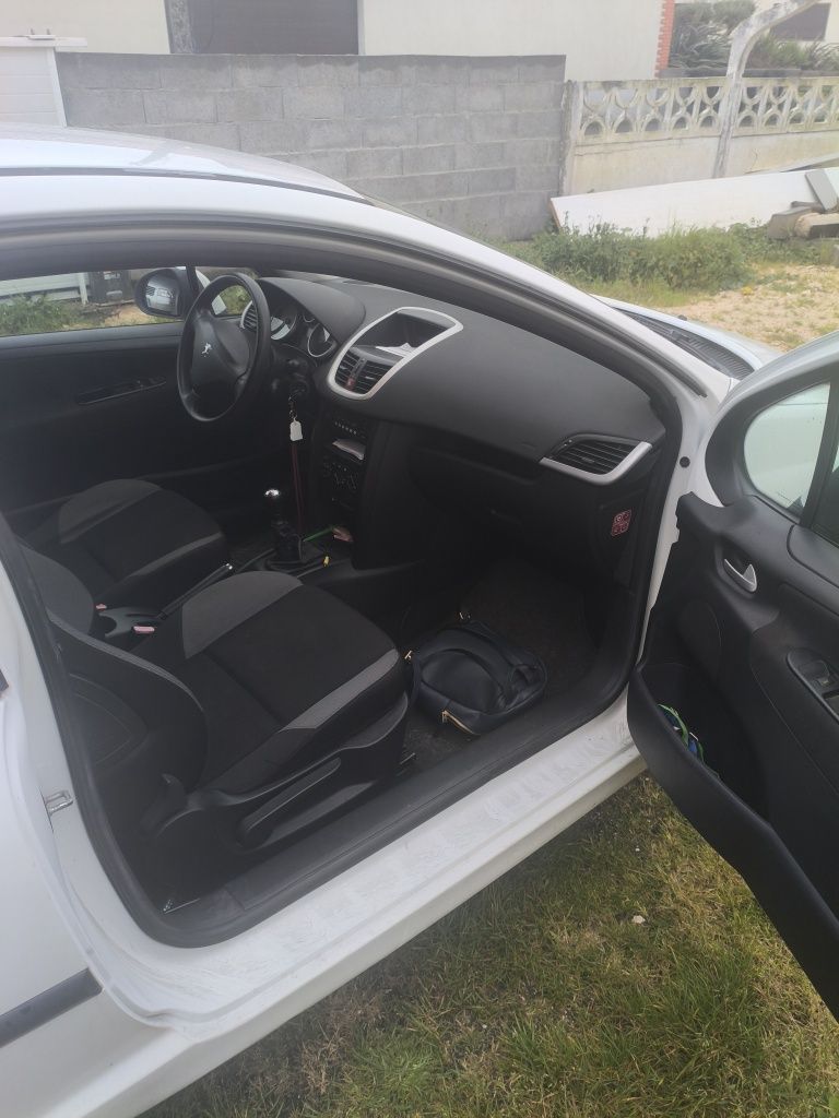 Peugeot 207 1.4 HDi
