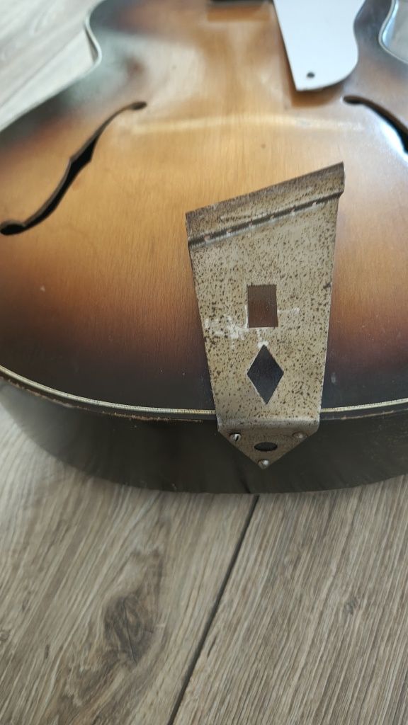 Stara gitara oldschool