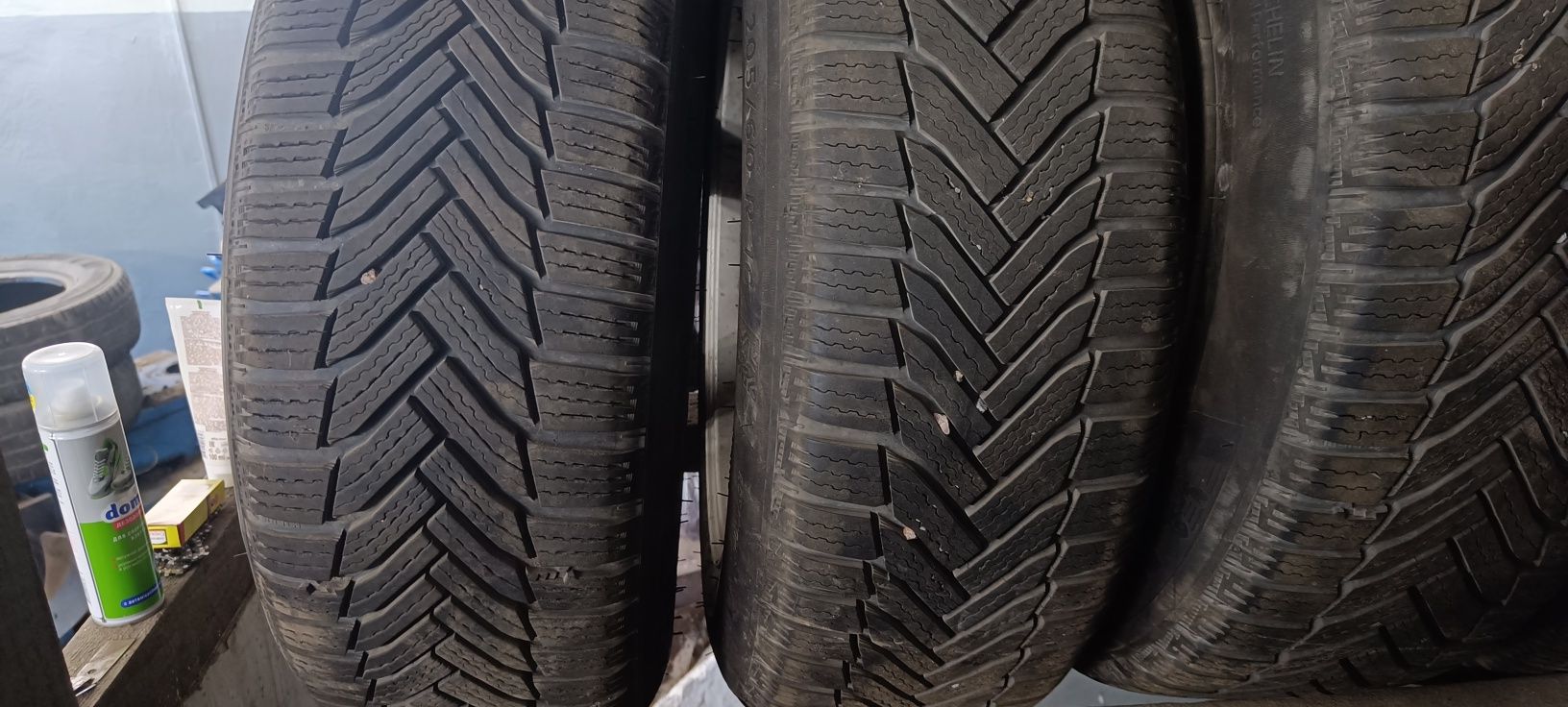 Майже нові Michelin Alpin 6 205/60 R16 92T