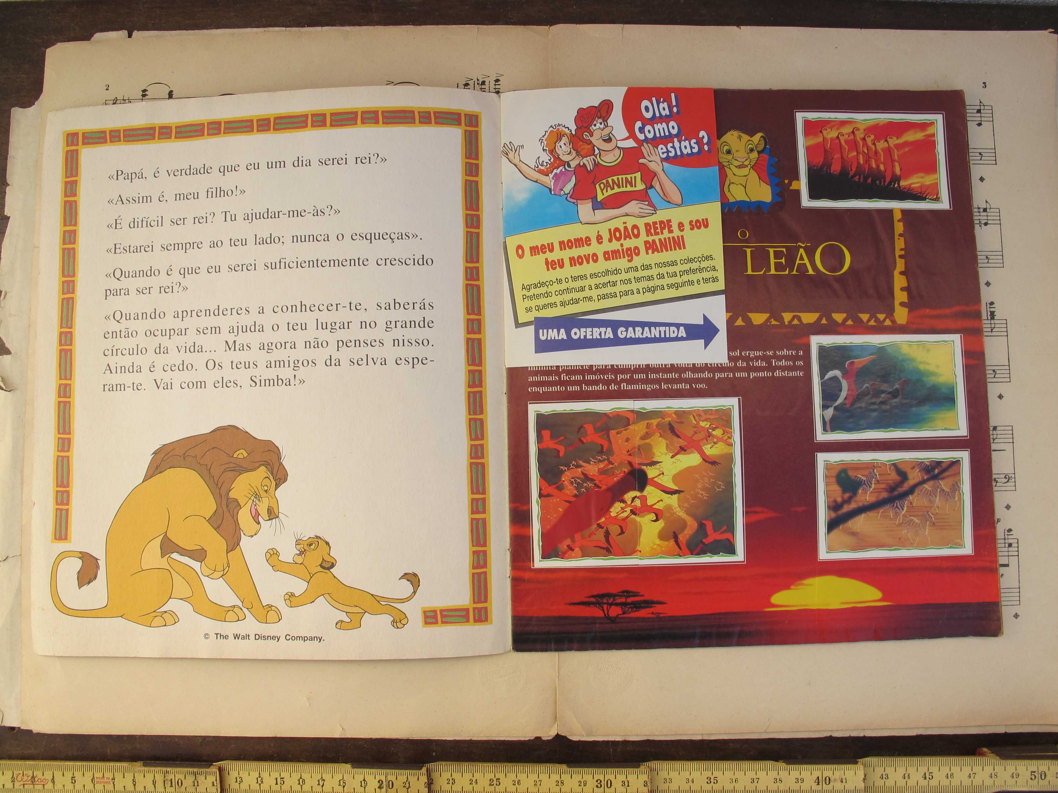 Caderneta de Cromos O Rei Leão - Disney - Panini