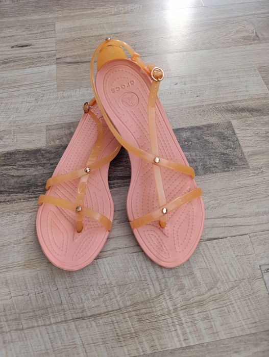 Сандалі жіночі Crocs