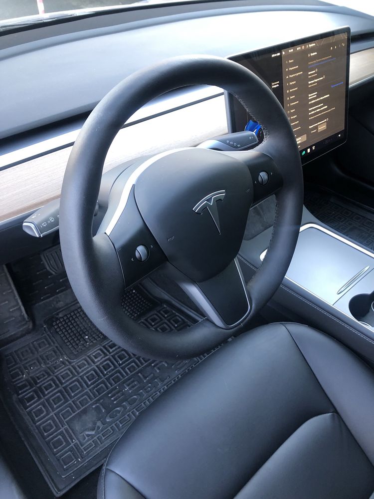Продам Tesla model 3 2022