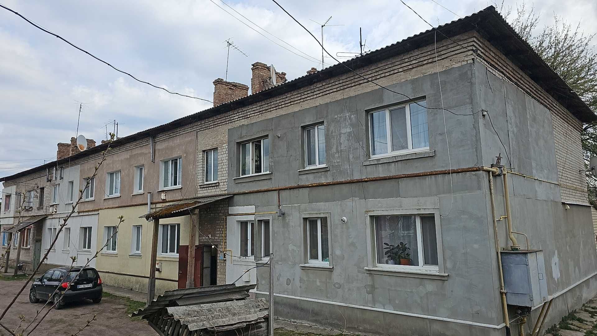 шість “6” кімнат квартира 102 кв.м. загальна площа - є відео огляд