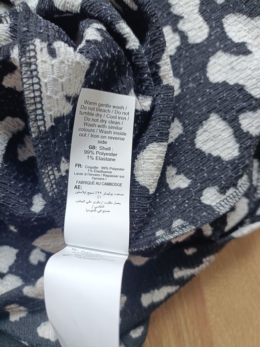 Sukienka damska rozkloszowana plus size czarna na imprezę na okazję 48