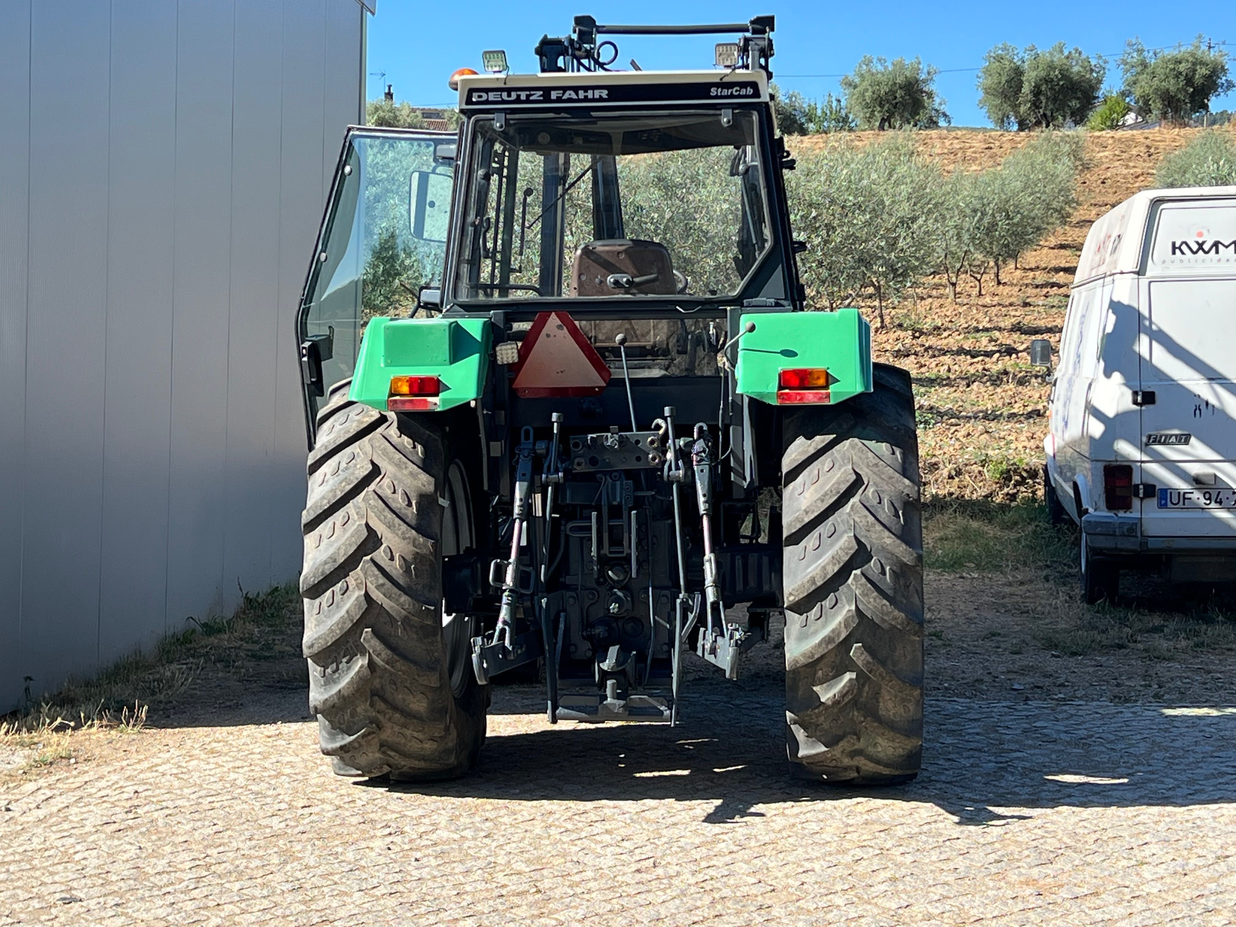 Trator Deutz AGROPRIMA