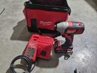 Milwaukee m18 wkretak udarowy z ladowarka i bateria