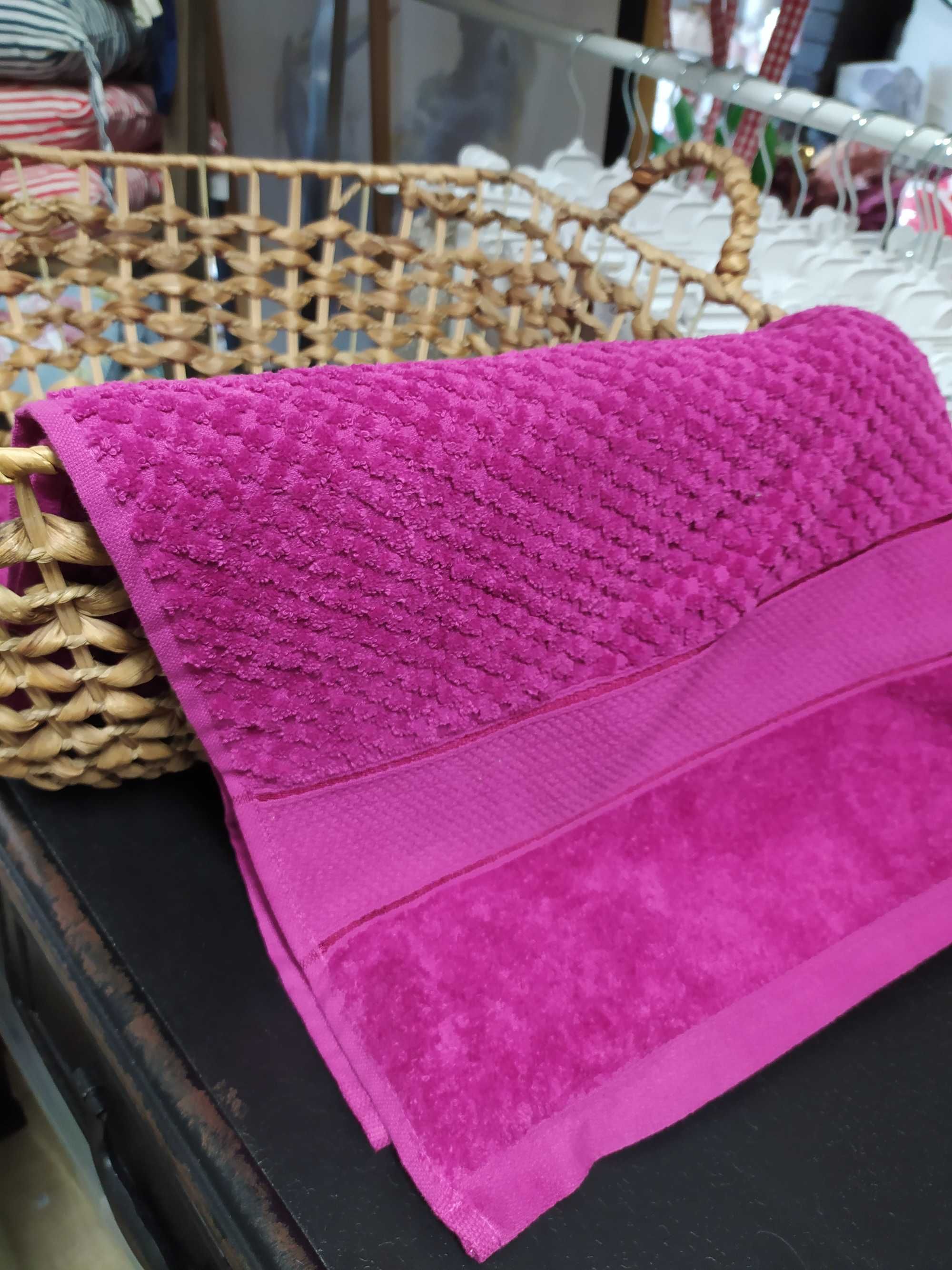 Ręcznik amarantowy różowy 70x140cm Jessi