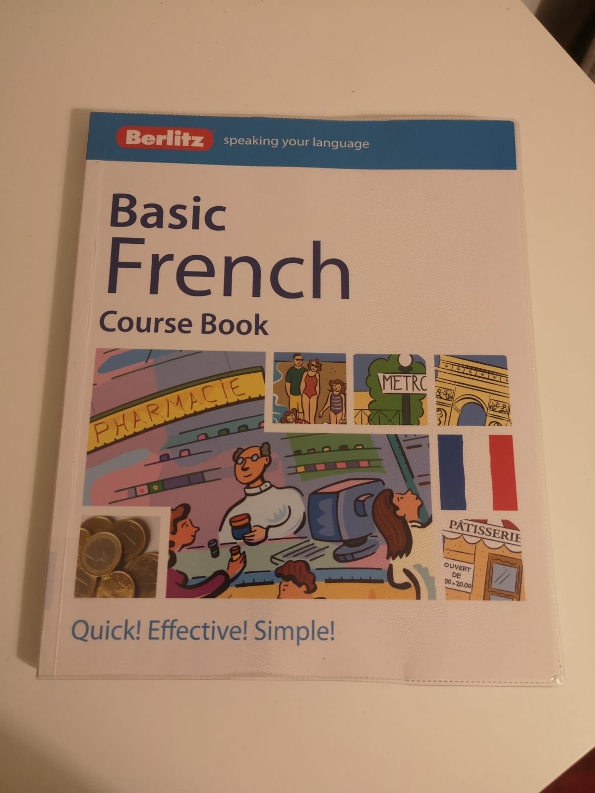Śliczny podręcznik do nauki podstaw francuskiego