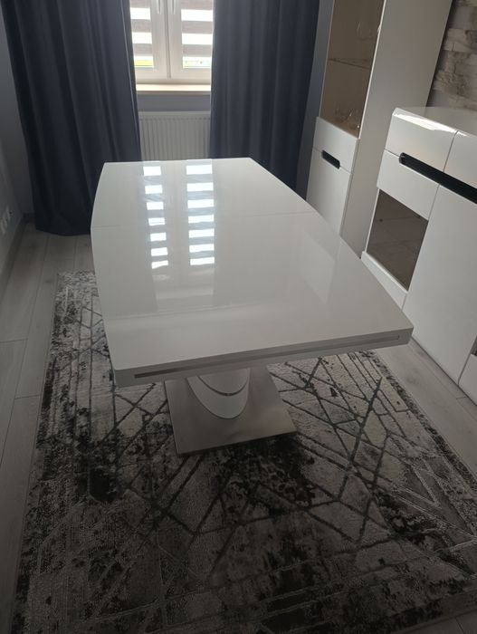 Biały lakierowany stół Fano 90x160x77