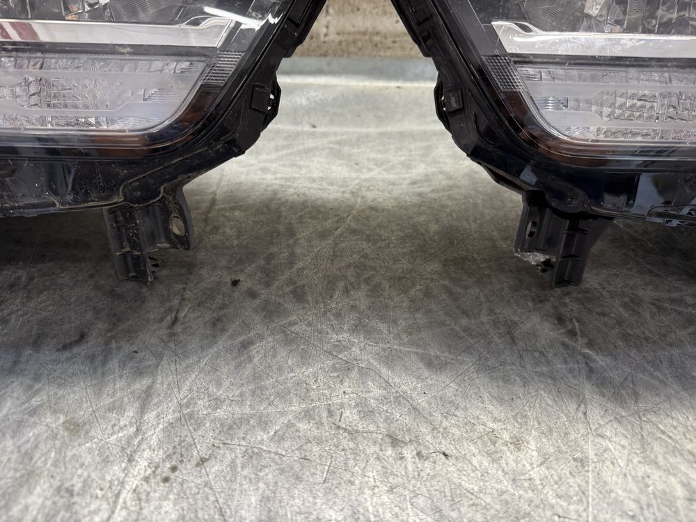 Передні фари до renault kangoo 4 права та ліва.