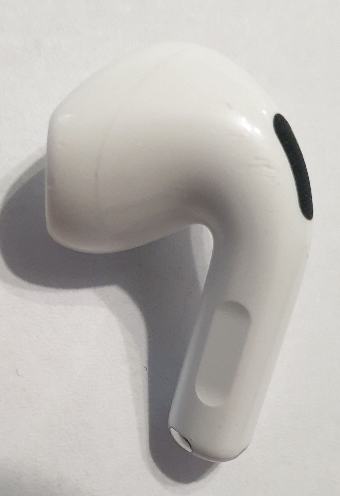 Лівий навушник Apple AirPods 4 (ANC) A3056 оригінал у хорошому стані