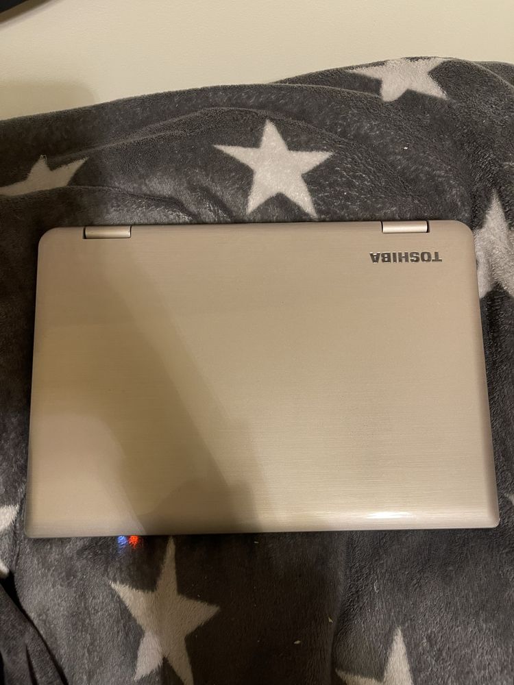 laptop toshiba radius