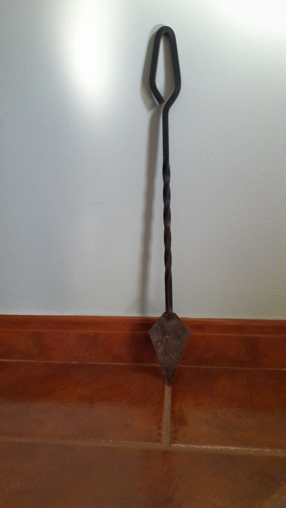 Utensílios para lareira em ferro forjado