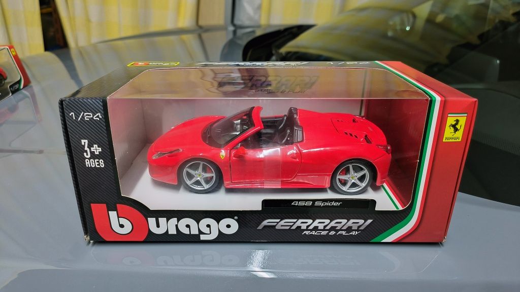 Bburago FERRARI 458 Spyder - 1:24 Burago