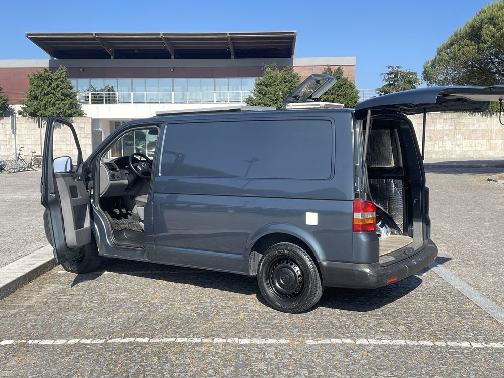 Volkswagen Transporter T5 CamperVan