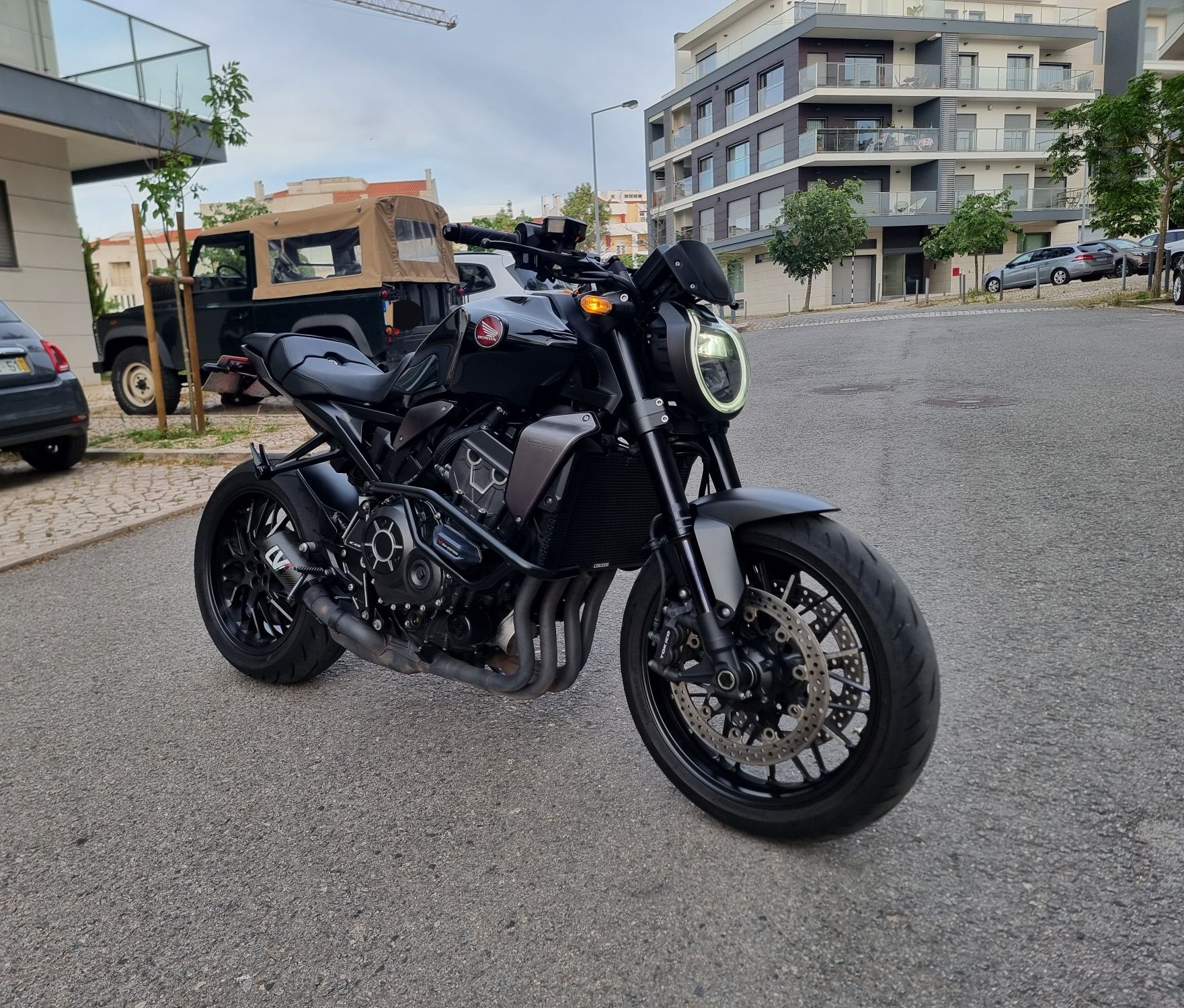 Honda CB 1000r black edition