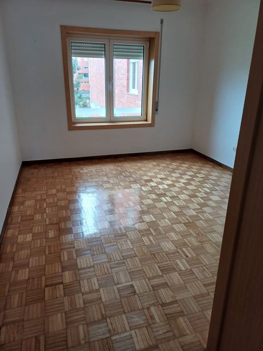 Alugo T2 - Fonte do Leite