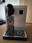 Ekspres do kawy na kapsułki DeLonghi Nespresso EN750.MB