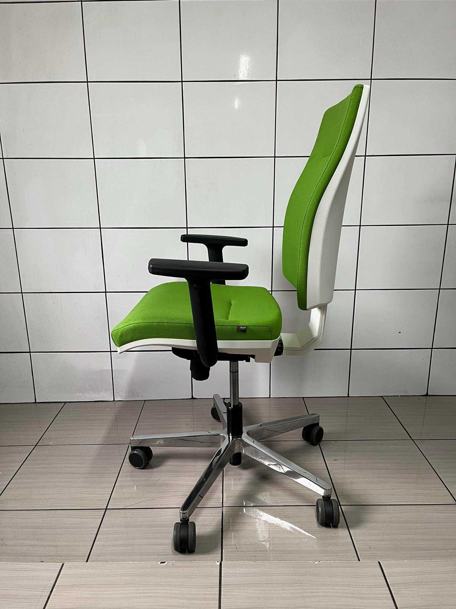 Fotel biurowy obrotowy ergonomiczny Bejot Corr CJ 102 okazja!