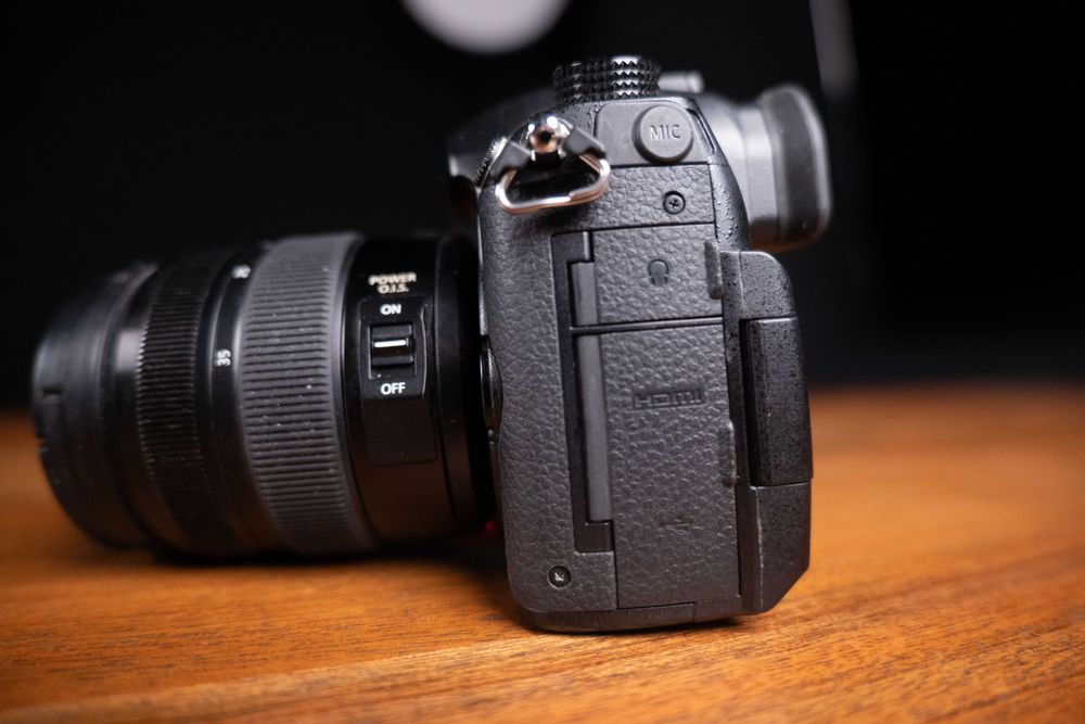 Panasonic Lumix GH5 + Panasonic G X Vario 12-35mm f/2.8 II