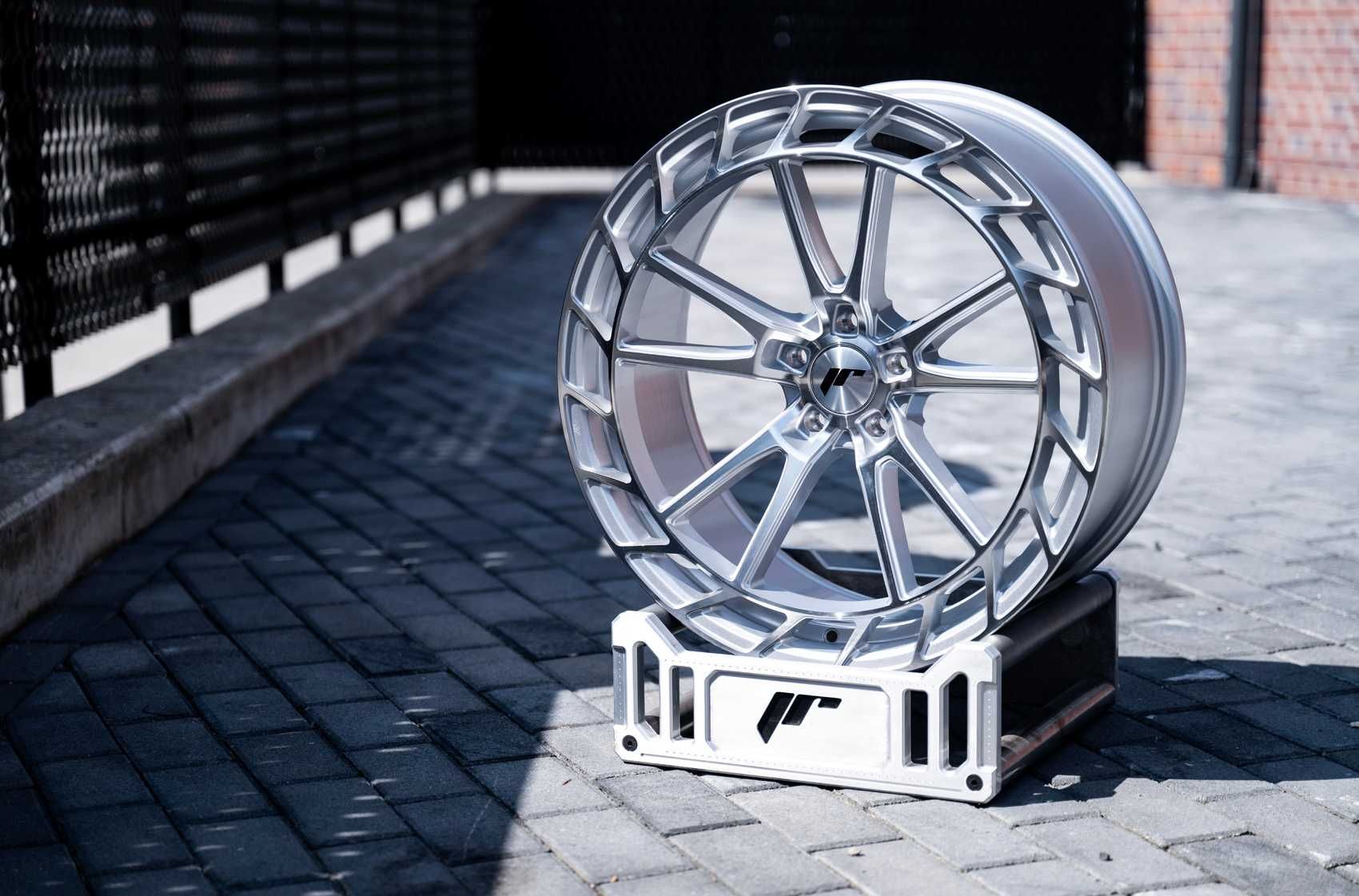 Nowość! Felgi Japan Racing JR45 21" 9,5J 5x112 Flow Form
