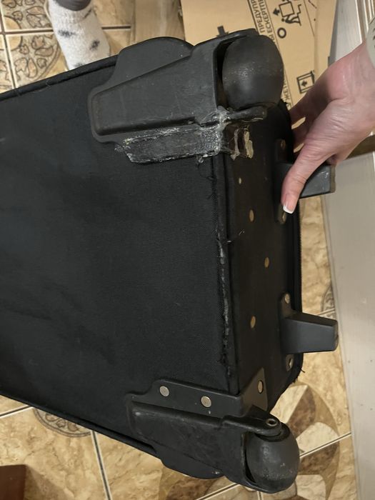 Валіза на колесах