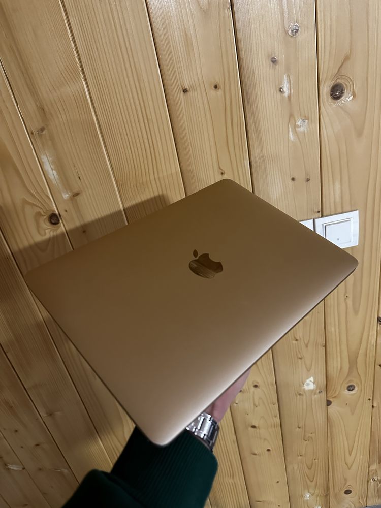 MacBook Retina 12” 256GB Gold