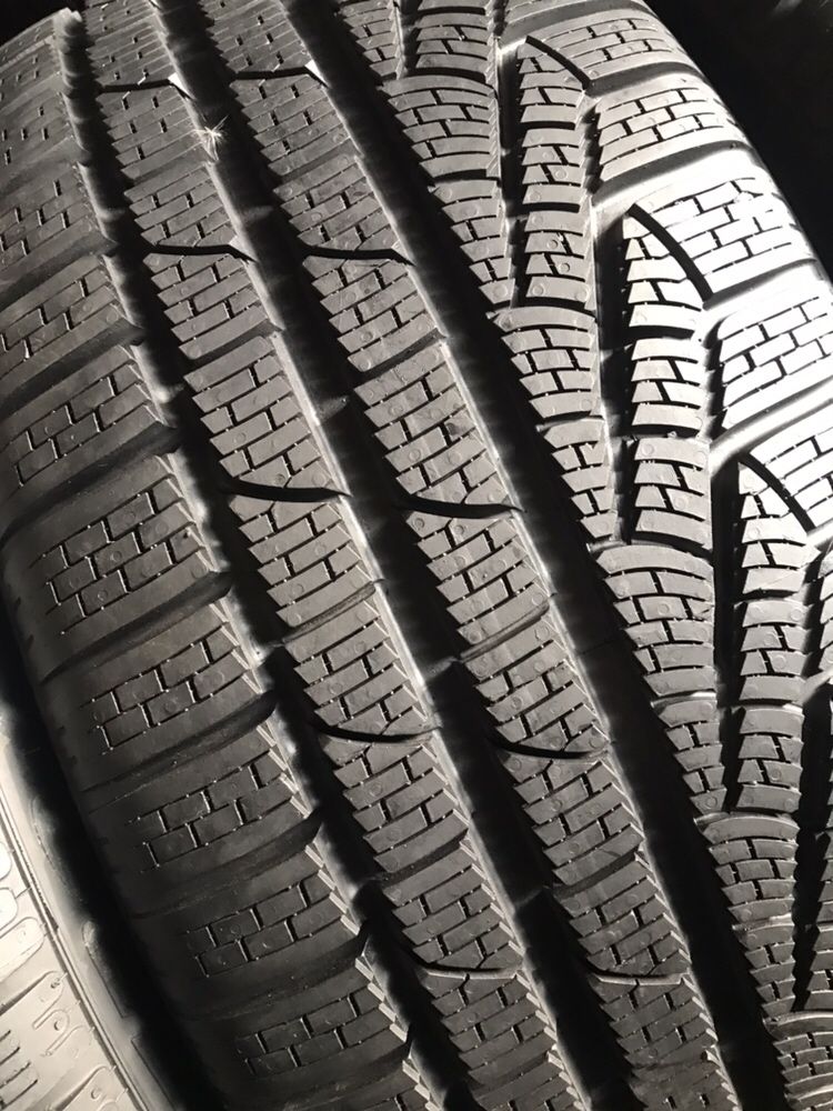 275/35/20+255/35/20 R20 Pirelli SottoZero Winter 240 4шт зима