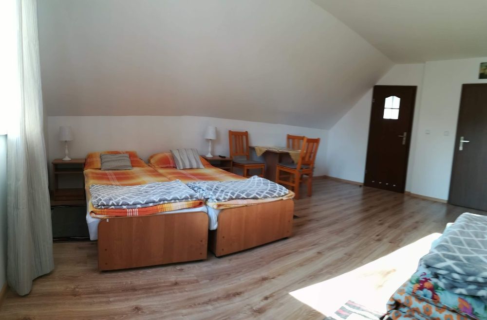 Niechorze , pokoje 150 m od plaży .