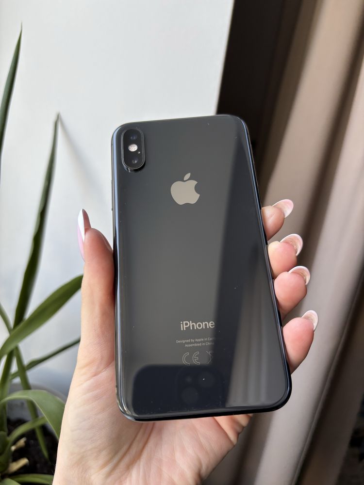 Телефон Apple iPhone X, XS