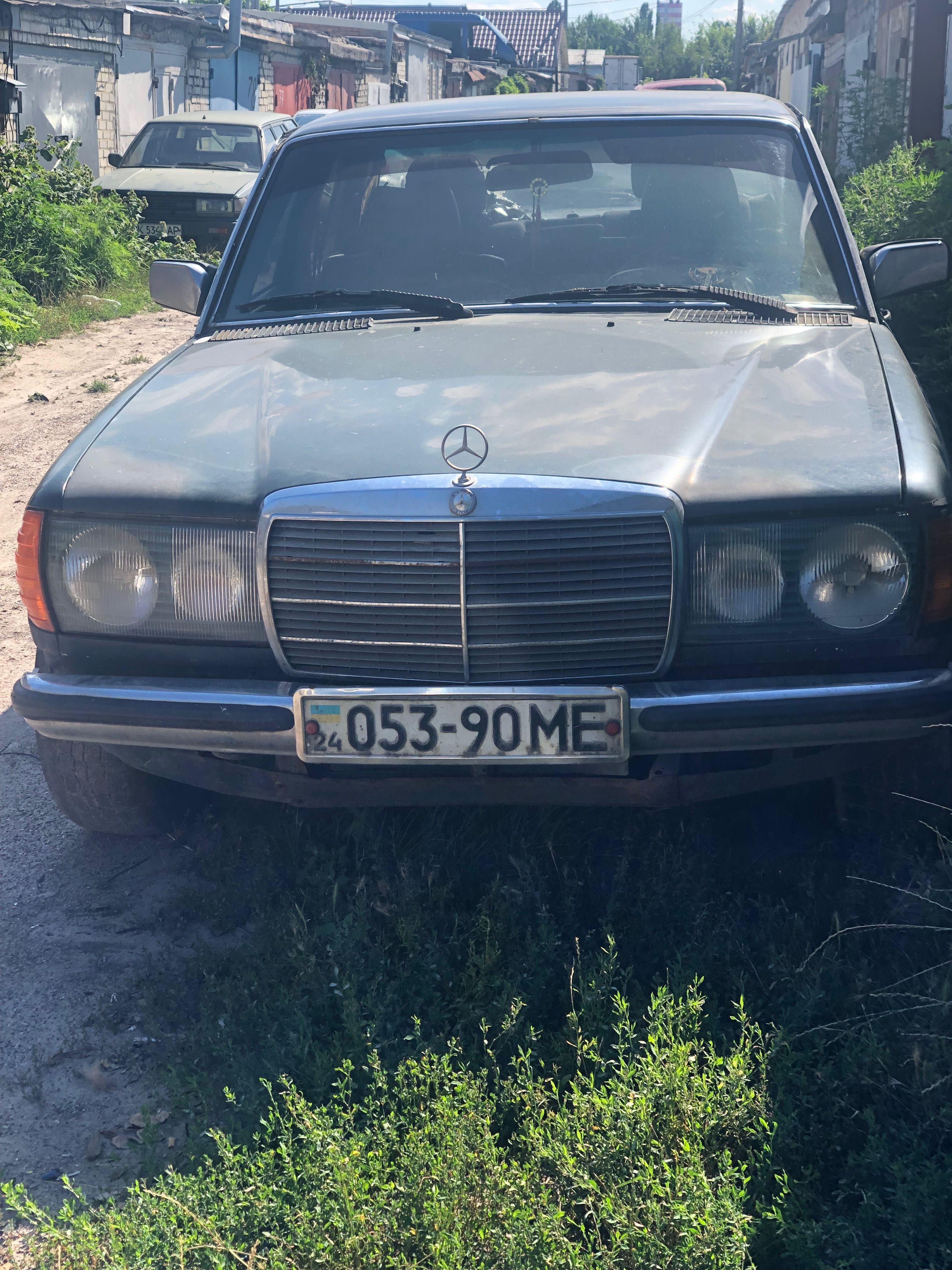 Mercedes-Benz 123