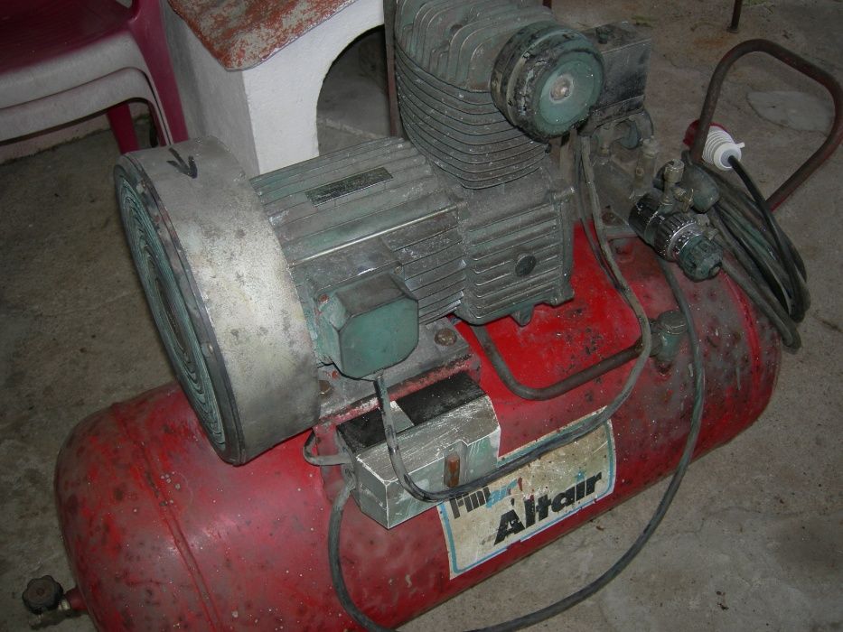 Compressor trifásico