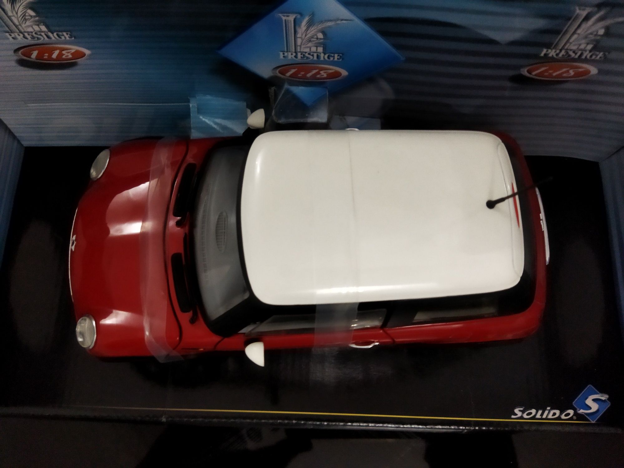 Mini Cooper escala 1/18 Solido