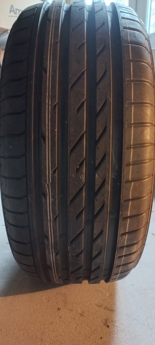 245/45R18 Nokian zLine 96y RFT